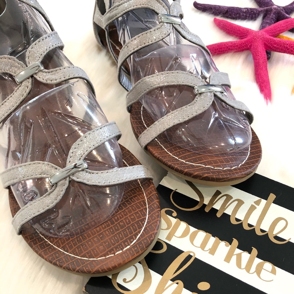 NWOB Carlos Santana Silver Sandals Size 7 1/2 - Picture 2 of 6